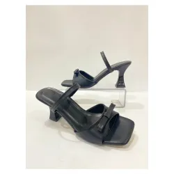 Kadın topuklu terlik