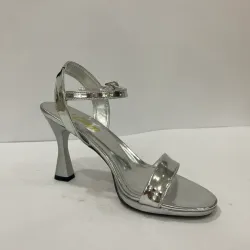 Metalik Gümüş Parlak Topuklu Sandalet