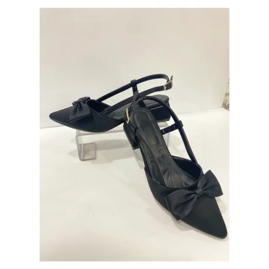 Kadın fiyonklu topuklu ayakkabı