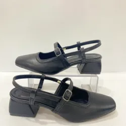 Kadın topuklu sandalet