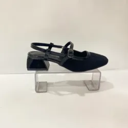 Kısa Topuklu Sandalet