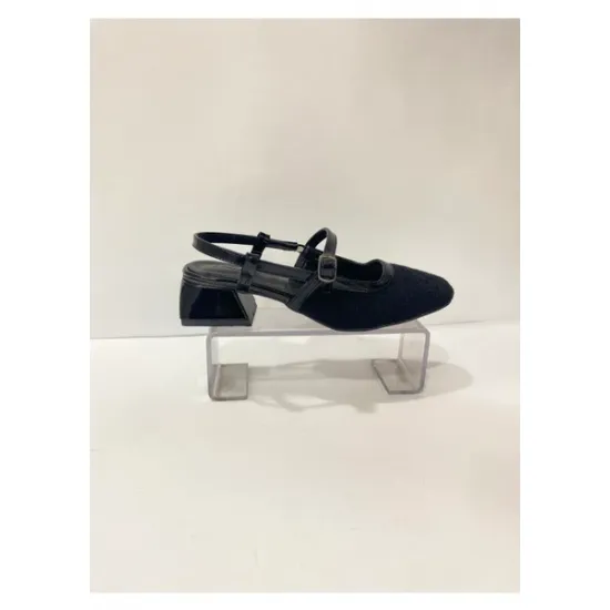 Kısa Topuklu Sandalet