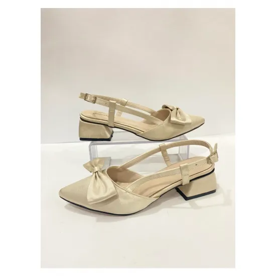 Kadın klasik topuklu ayakkabı