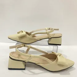 Kadın Fiyonk Detaylı Sandalet