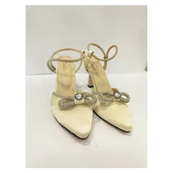 Fiyonk Detaylı Taşlı Abiye Ayakkabı