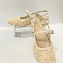 Kısa Topuklu Sandalet